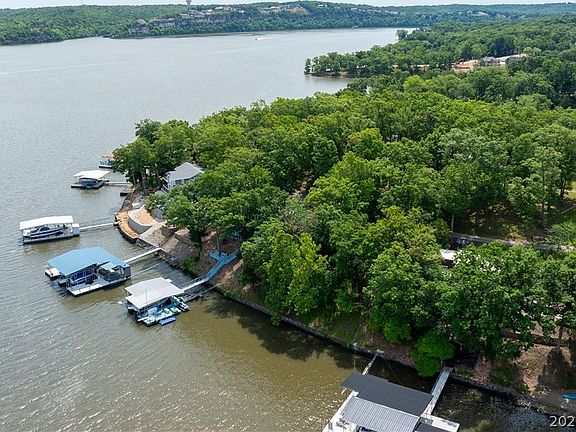 4th image of 3 Glan Tai Dr