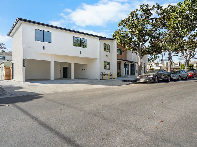 3301 S Beverly Dr #4 — Photo 12