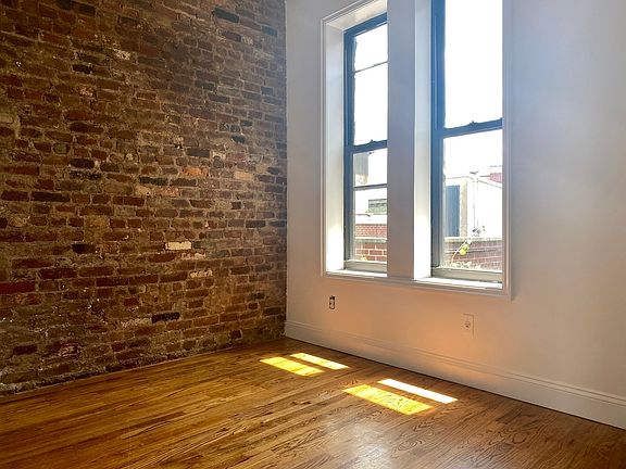5th image of 215 E 4th St APT 27