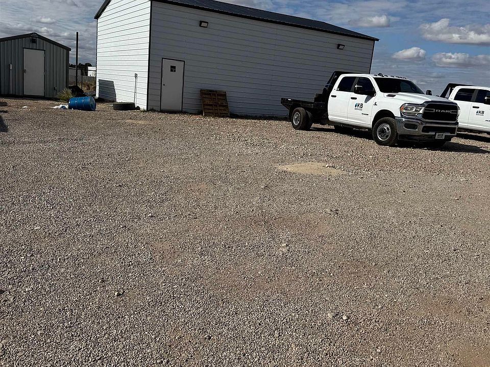 1st image of 27 N Acoma Rd