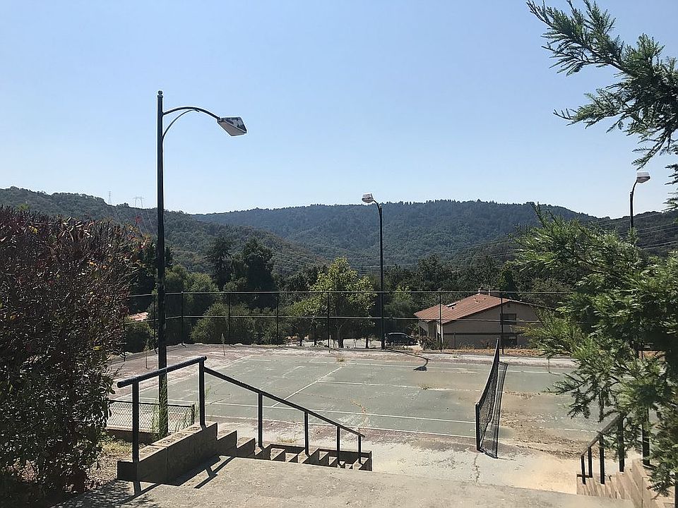 2nd image of 8109 Crestview Ct