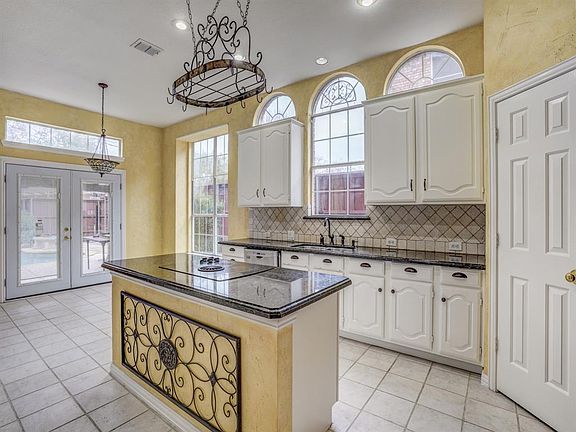 3rd image of 3635 Waynoka Dr