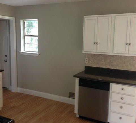 3rd image of 2327 Loyce Dr