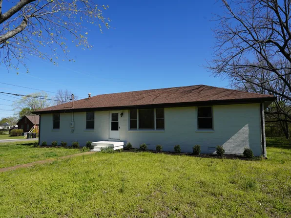 1015 Dickens St, Greenbrier, TN 37073