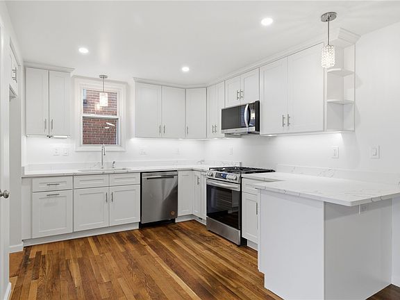 5th image of 1459 McFarland Rd