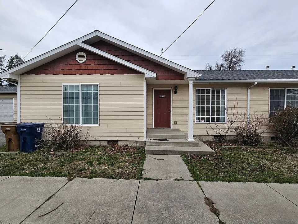 3216 E 4th Ave