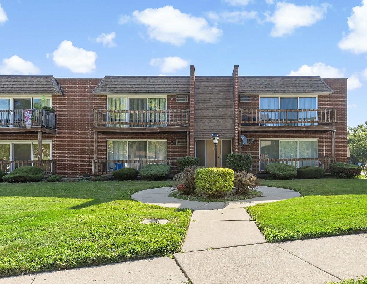 535 N Pleasant Dr APT 2B, Glenwood, IL 60425 Zillow