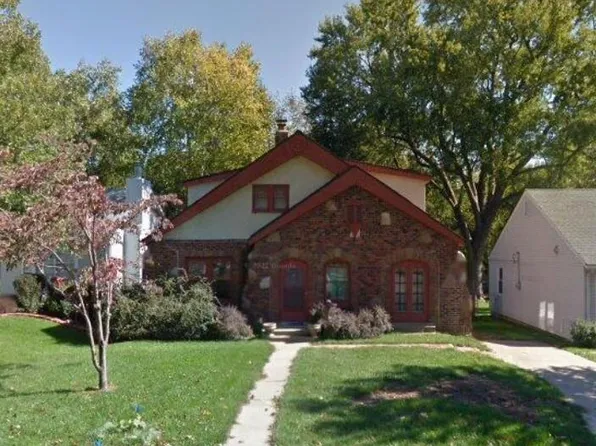 4733 Booth St, Westwood, KS 66205