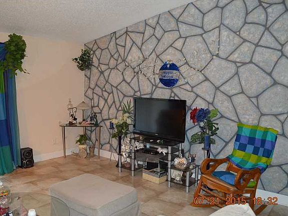 4th image of 8551 NW 45th St