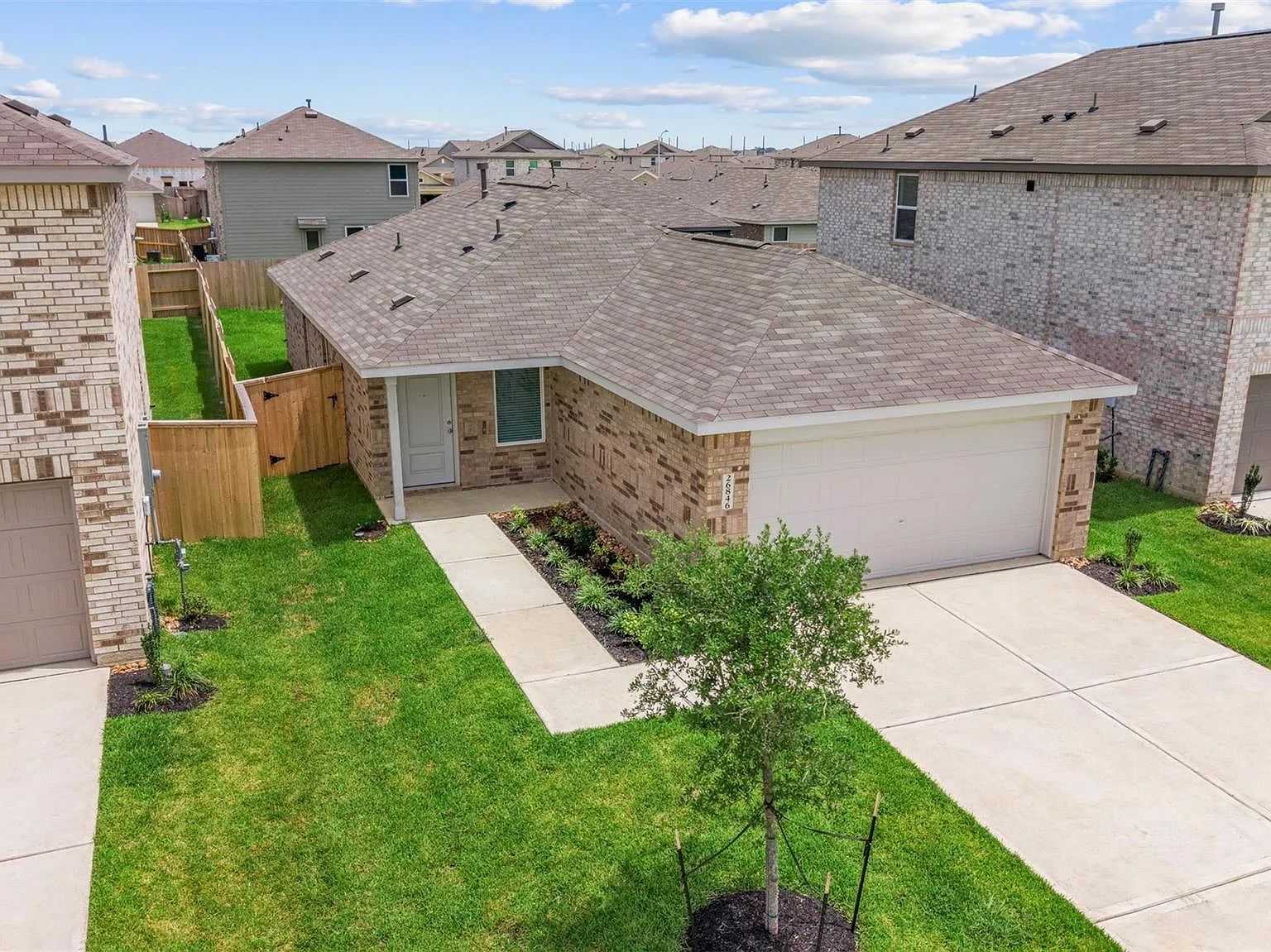 3 bed, 2.0 bath, 1320 sqft, $1,900 — Photo 4