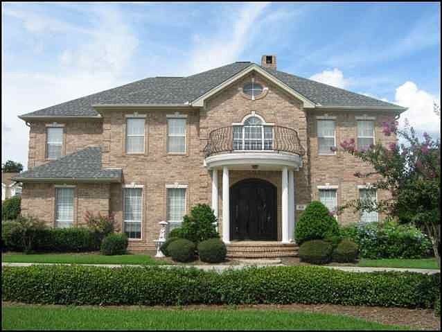 1st image of 810 Baker Ave