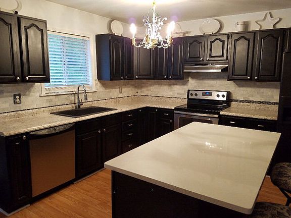 3rd image of 181 Sandpiper Cir
