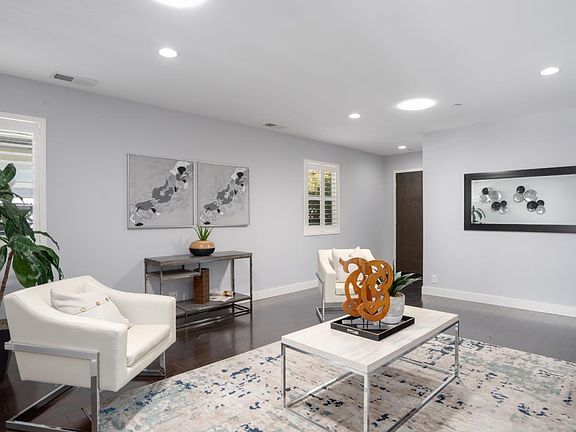 5th image of 563 W Washington Ave