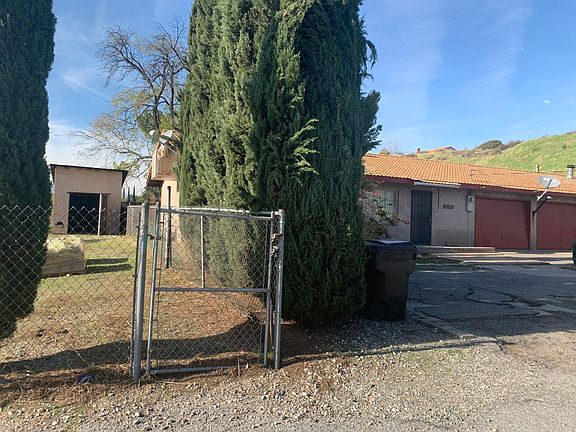 2nd image of 2548 Kendall Dr APT B