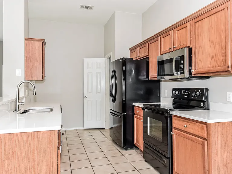 2022 Cobblestone Trl — Photo 6