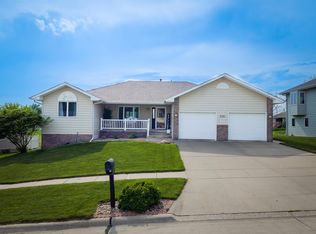 2101 Sheridan Dr, Norfolk, NE 68701