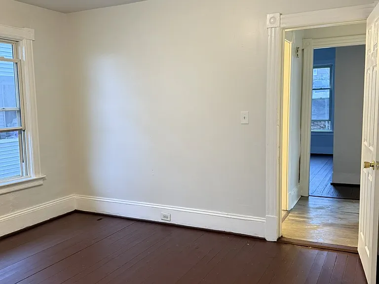 371-373 E Columbus Ave #2 — Photo 8