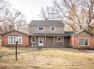 7369 Sweetbriar Rd, West Bloomfield, MI 48324