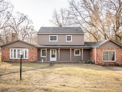 7369 Sweetbriar Rd, West Bloomfield, MI, 48324