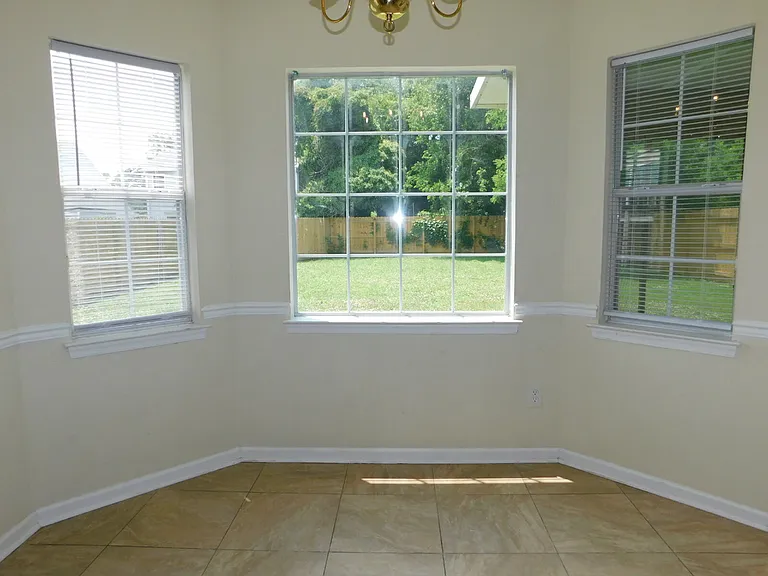 7559 Hughart St — Photo 10