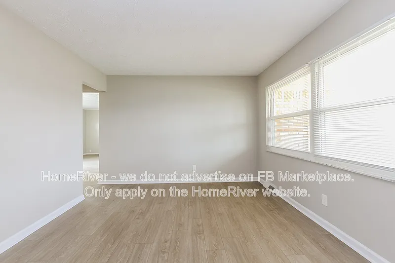 3 bed, 1.5 bath, 1202 sqft, $1,525 — Photo 4