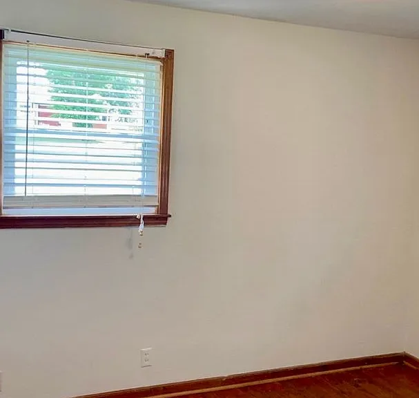 109 Thompson St — Photo 24