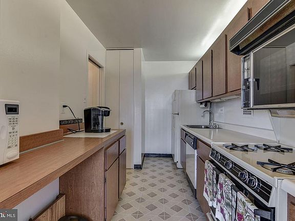 5th image of 4515 Willard Ave APT 2416S