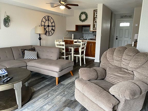 5th image of 38 Wilshire Heights Dr