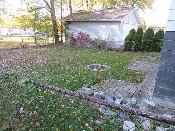4th image of 374 Stetler Ave