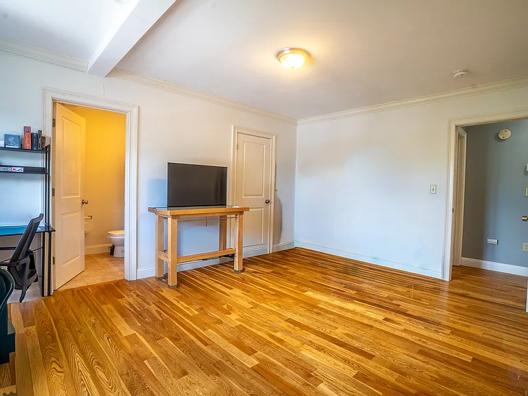 61 Carlisle St #61 — Photo 5