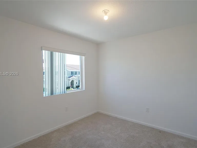 2411 SE 10th St #2411 — Photo 29
