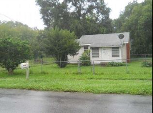 5547 12th St, Zephyrhills, FL 33542