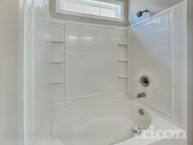 476 Woodtrace Dr — Photo 8