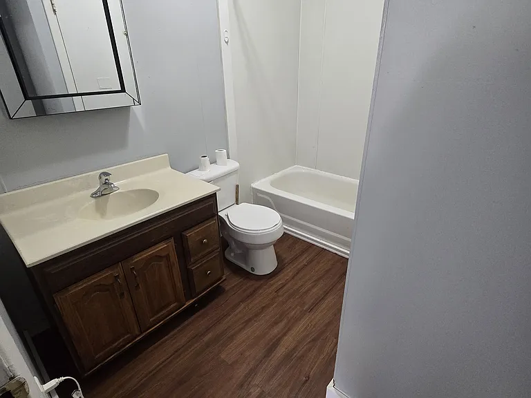 425 Monroe St #4 — Photo 14