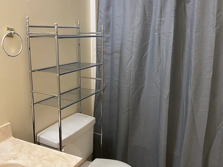 101 Michael Dr #101 — Photo 13