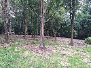 104 W Farm Rd, Syracuse, NY 13209