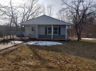 1827 S Jefferson St, Hastings, MI
