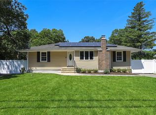 62 S Howell Ave, Centereach, NY 11720