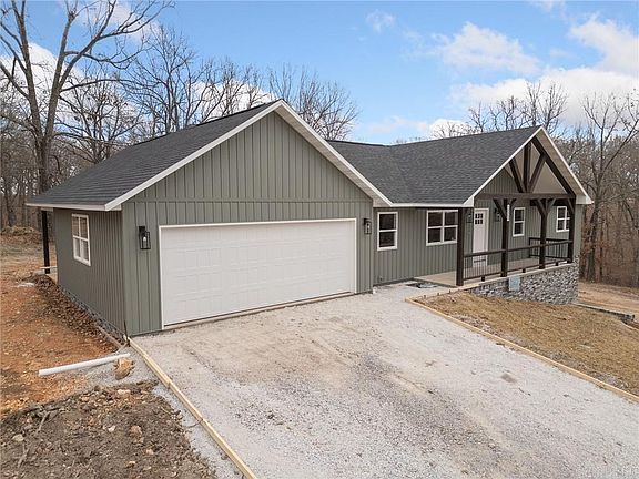 4th image of 6135 Oak Leaf Dr