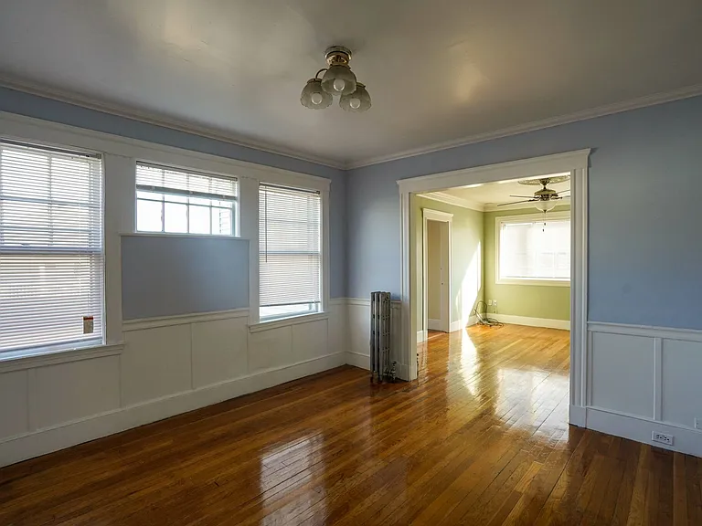 98 Beechcroft St #2 — Photo 7