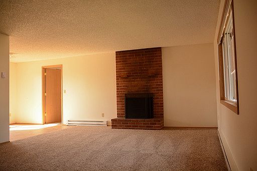 3rd image of 2644 NE Grant St