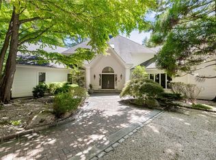 19 Tallwoods Rd, Armonk, NY 10504