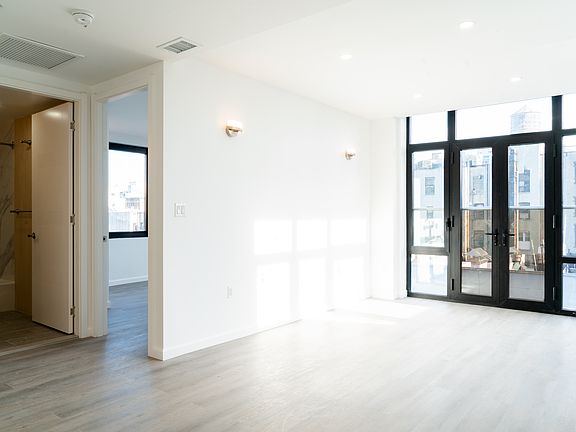 4th image of 111 Mulberry St #Penthouse 7a