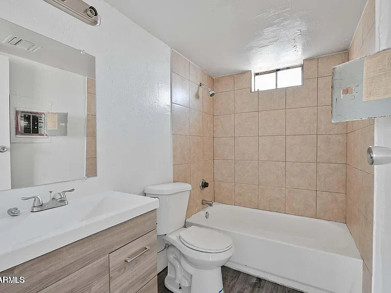 717 E Roeser Rd #101 — Photo 12