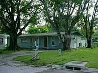 1st image of 301 Satsuma Dr