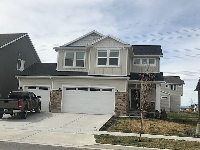 3 Car Garage