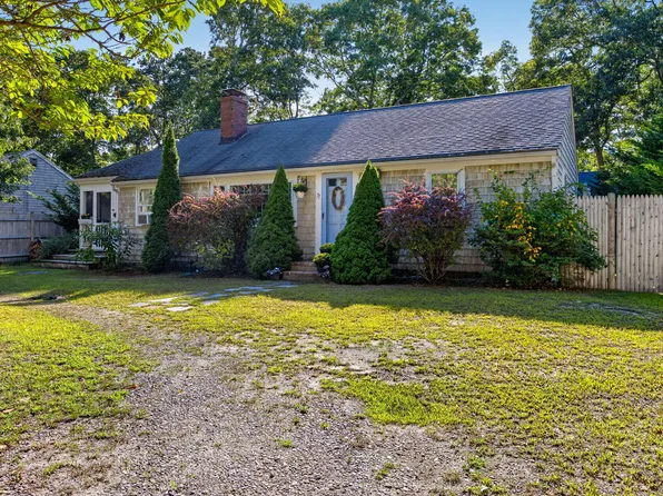 71 Homeport Drive, West Hyannisport, MA 02672