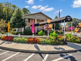 Waterford Square Apartment Homes