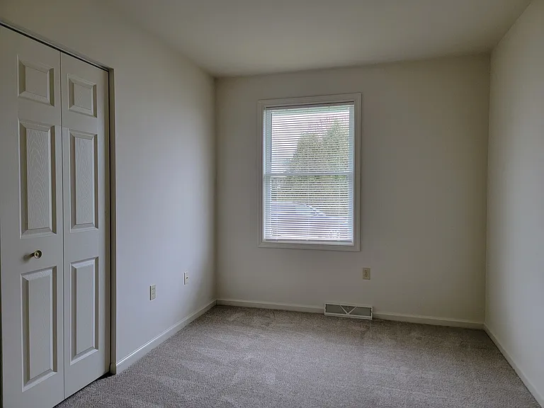 3 Abbey Ln — Photo 12