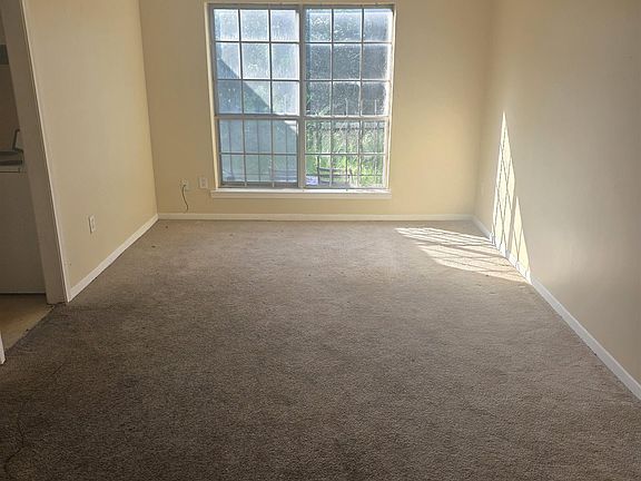 4th image of 5668 Hinton Pl